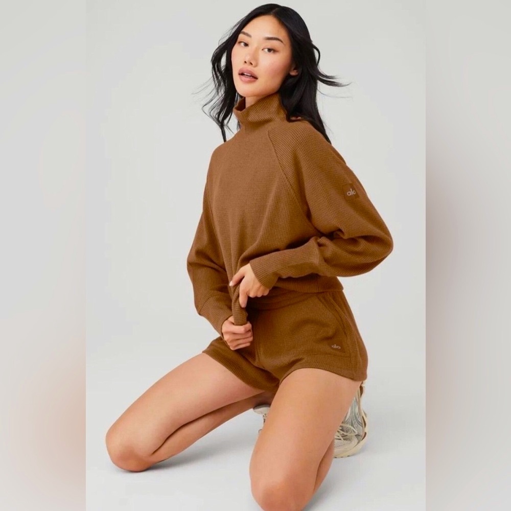 ALO Yoga Brown Cowl Neck Sweater Oversized Knit and knit shorts